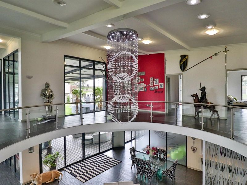 Modern excellence nestled within a prestigious equestrian estate - Photo 2