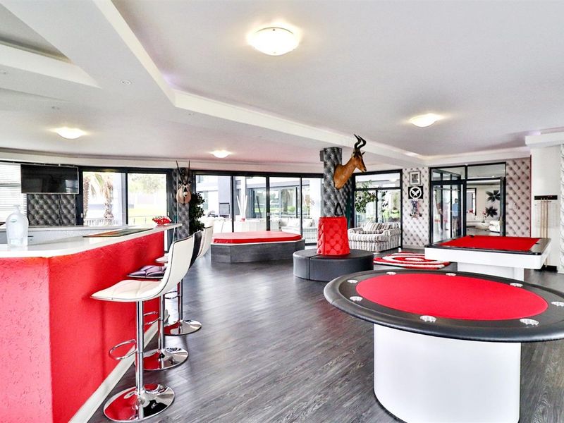 Modern excellence nestled within a prestigious equestrian estate - Photo 3