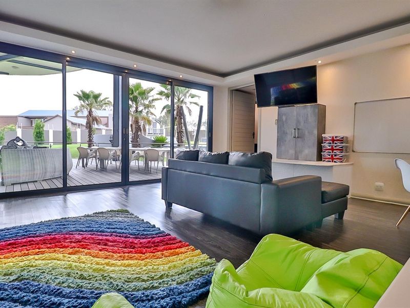 Modern excellence nestled within a prestigious equestrian estate - Photo 6