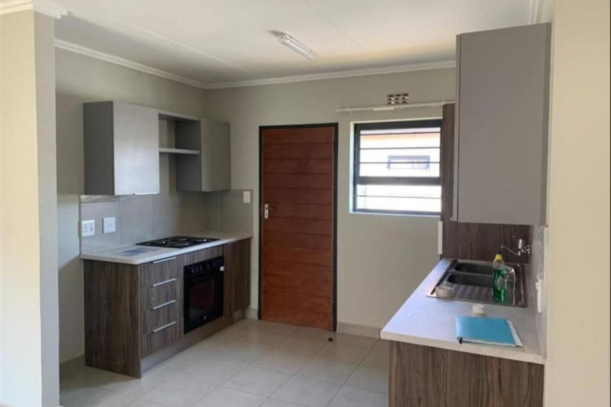 House To Rent in Protea Glen, Soweto - Photo 3