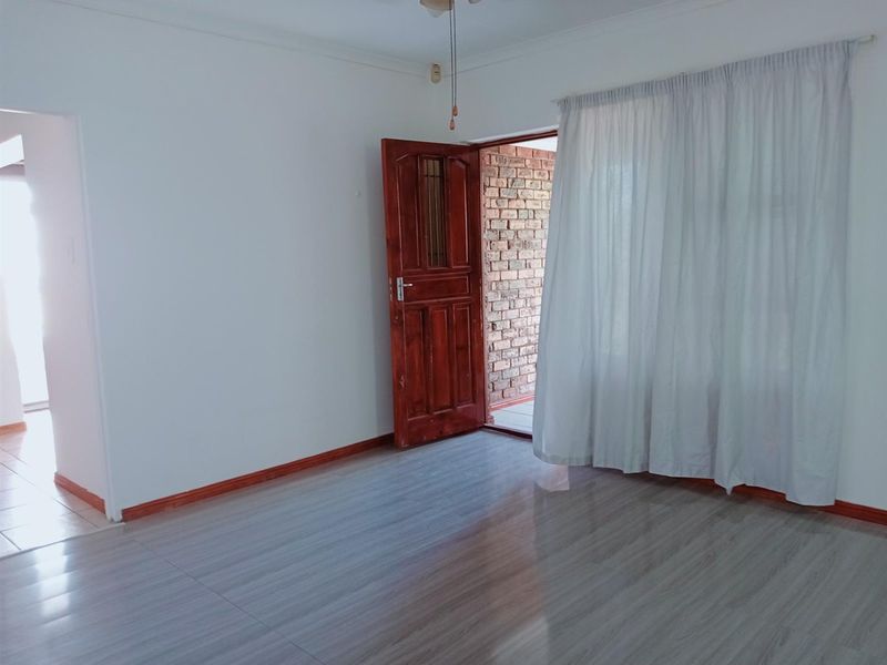 Starter Up or Scaling down?   This is for you - Photo 4