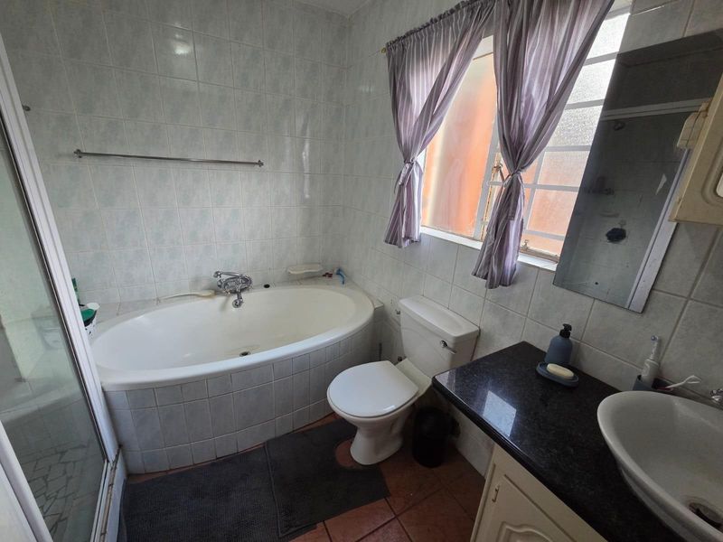 2 Bedroom Townhouse for Sale Highveld - Photo 8