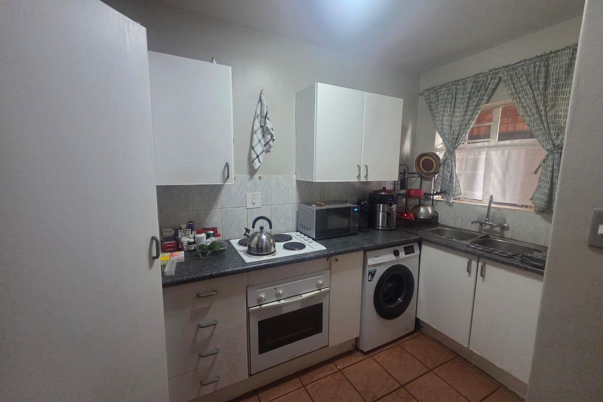 2 Bedroom Townhouse for Sale Highveld - Photo 3