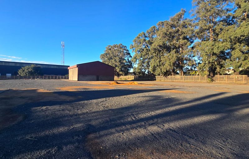 Expand Your Business Here - Workshop, Yard and Offices on 1.7HA
