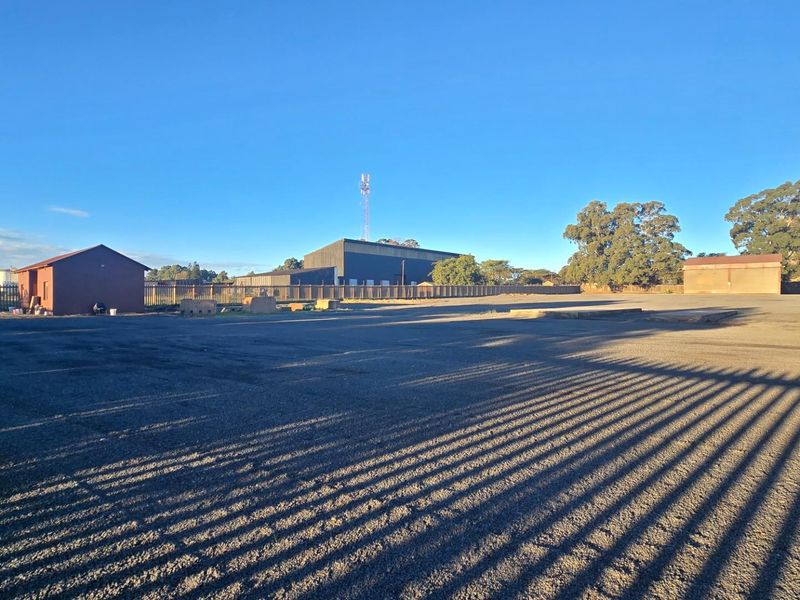 Expand Your Business Here - Workshop, Yard and Offices on 1.7HA - Photo 10