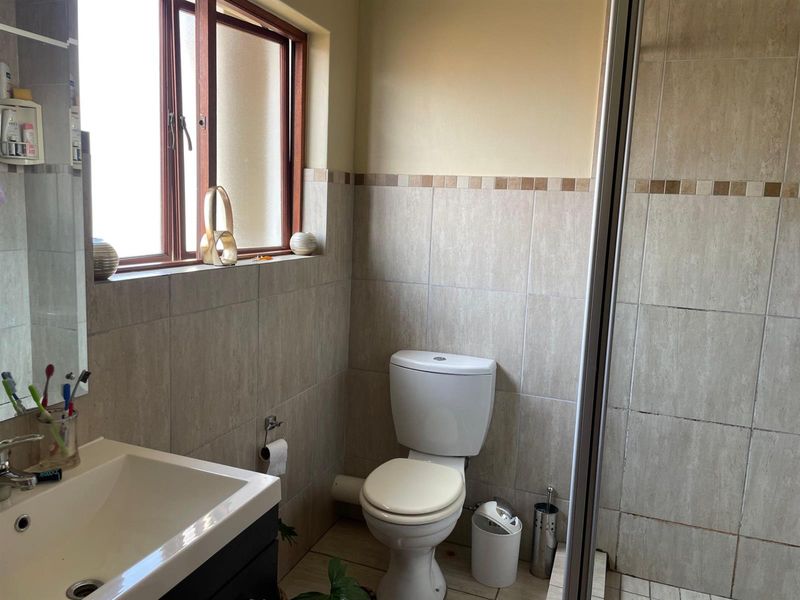 House To Rent in Noordwyk, Midrand - Photo 8