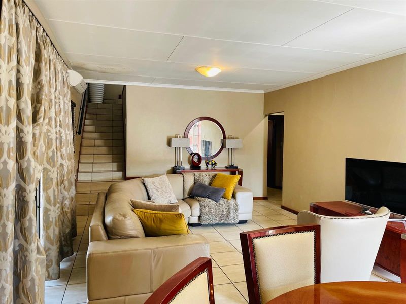 House To Rent in Noordwyk, Midrand - Photo 3