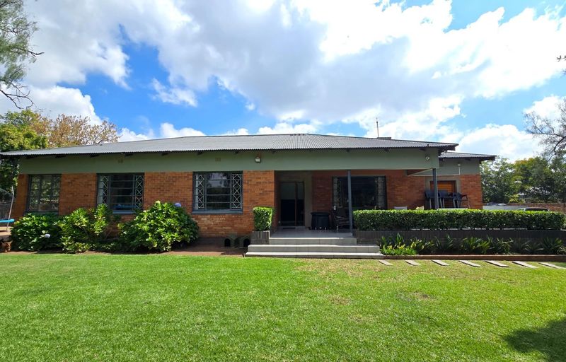 Space, Location and Potential - A Property Worth Seeing!