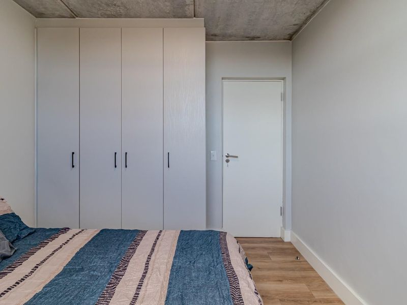 Two Bedroom Apartment For Sale in Pinelands, Cape Town - Photo 9