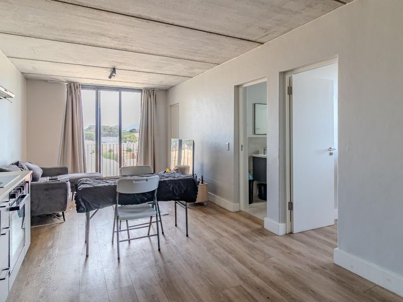 Two Bedroom Apartment For Sale in Pinelands, Cape Town - Photo 6