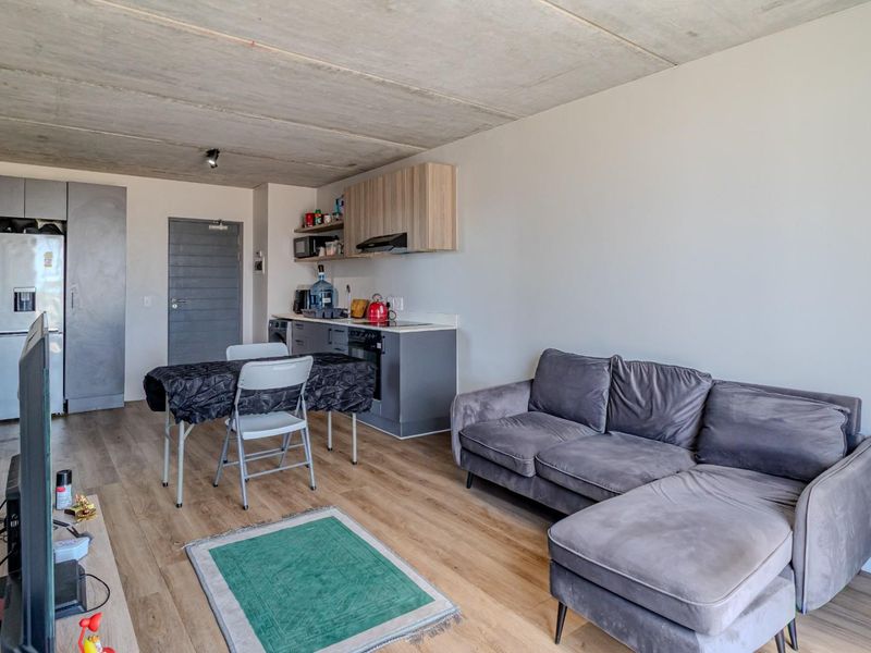 Two Bedroom Apartment For Sale in Pinelands, Cape Town - Photo 3