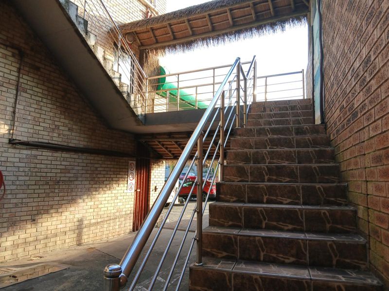 Bachelor apartment  To Rent in Ramsgate, Margate, KwaZulu Natal - Photo 8