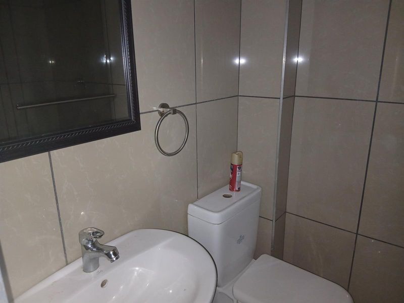 Studio Apartment To Rent in Ramsgate, Margate, KwaZulu Natal - Photo 3