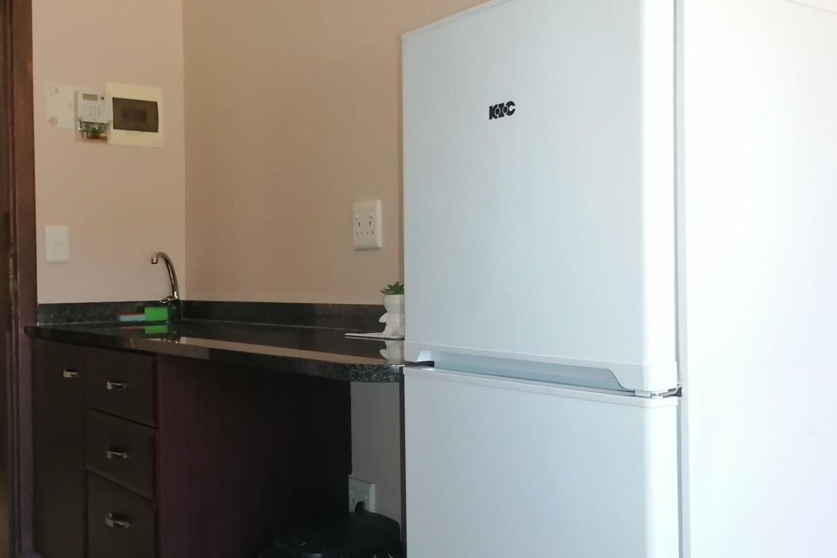 Studio Apartment To Rent in Ramsgate, Margate, KwaZulu Natal - Photo 3