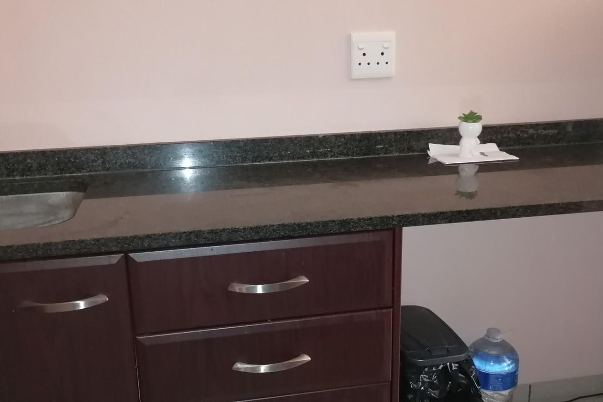 Studio Apartment To Rent in Ramsgate, Margate, KwaZulu Natal - Photo 4