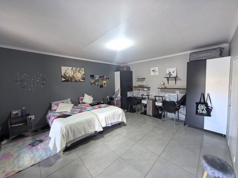 🎓 THE ULTIMATE INVESTOR’S EDGE: PRIME SPU STUDENT HOUSING HUB IN NEW PARK, KIMBERLEY - Photo 3