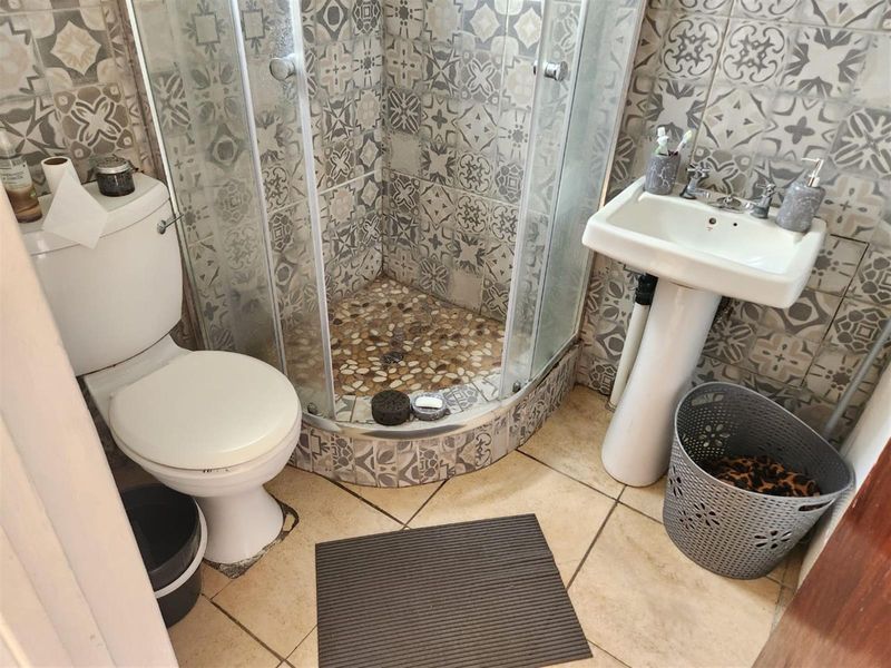 Cottage To Rent in Lyndhurst, Johannesburg - Photo 9