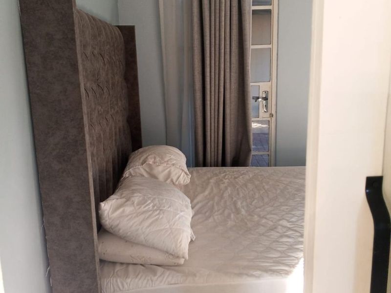 Apartment To Rent in Strathavon, Sandton - Photo 4