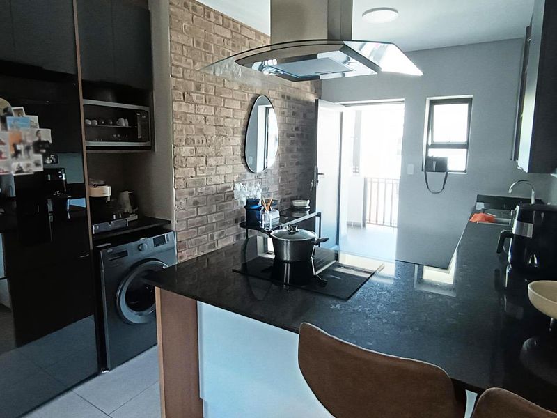 Apartment For Sale in Overbaakens Port Elizabeth - Photo 3