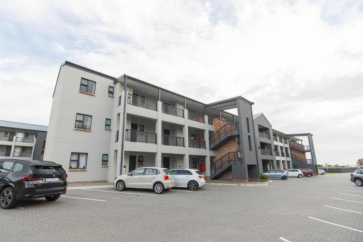Apartment For Sale in Overbaakens Port Elizabeth - Photo 5