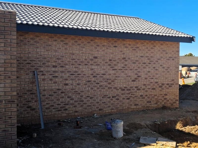 Modern 4 Bedroom, 3 Bathroom Home for Sale in Noorsekloof - Stylish New Build with Premium Finishes - Photo 5