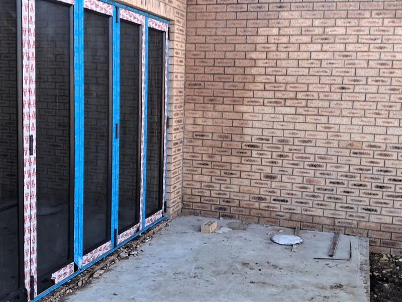 Modern 4 Bedroom, 3 Bathroom Home for Sale in Noorsekloof - Stylish New Build with Premium Finishes - Photo 4