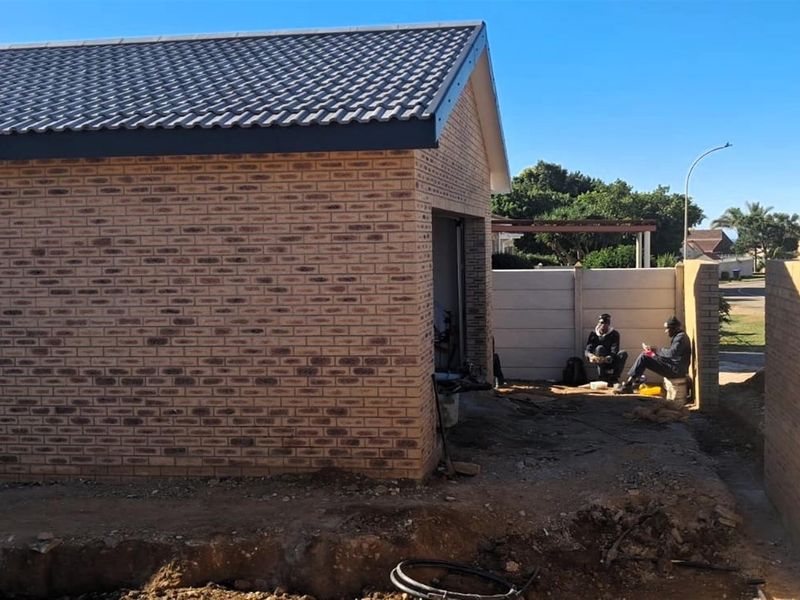 Modern 4 Bedroom, 3 Bathroom Home for Sale in Noorsekloof - Stylish New Build with Premium Finishes - Photo 6