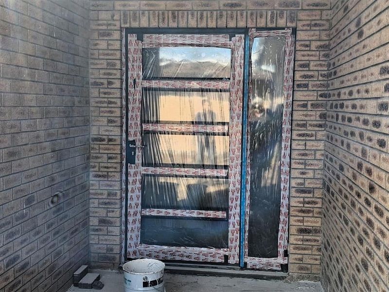 Modern 4 Bedroom, 3 Bathroom Home for Sale in Noorsekloof - Stylish New Build with Premium Finishes - Photo 9