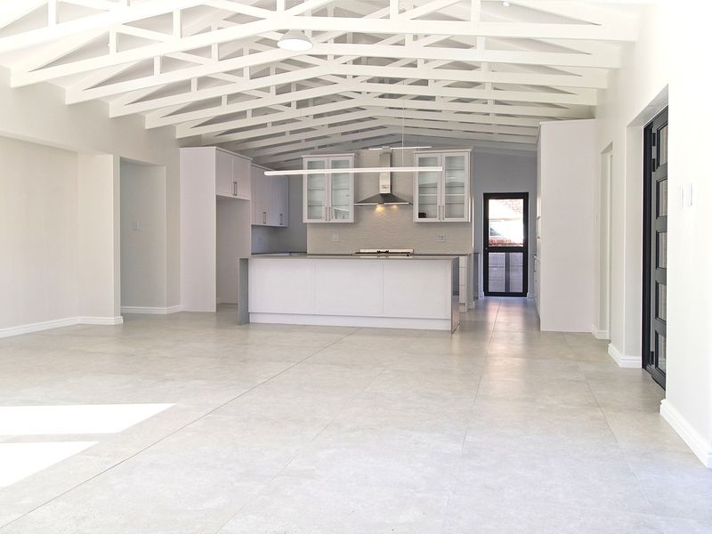 Modern 3 Bedroom, 2 Bathroom Home for Sale in Noorsekloof - Stylish New Build with Premium Finishes - Photo 3