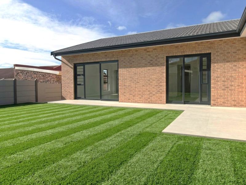 Modern 3 Bedroom, 2 Bathroom Home for Sale in Noorsekloof - Stylish New Build with Premium Finishes - Photo 1