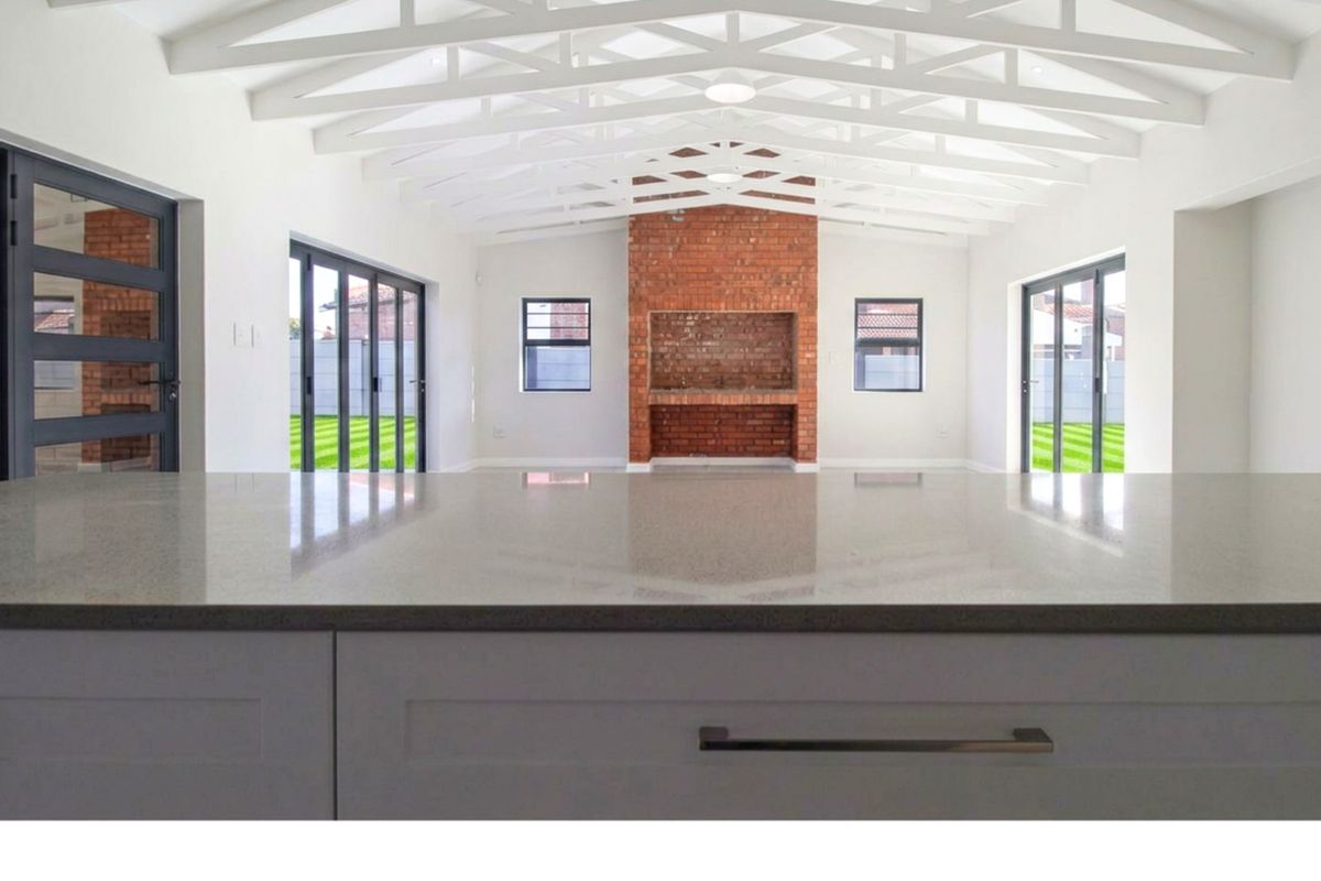Modern 3 Bedroom, 2 Bathroom Home for Sale in Noorsekloof - Stylish New Build with Premium Finishes - Photo 2