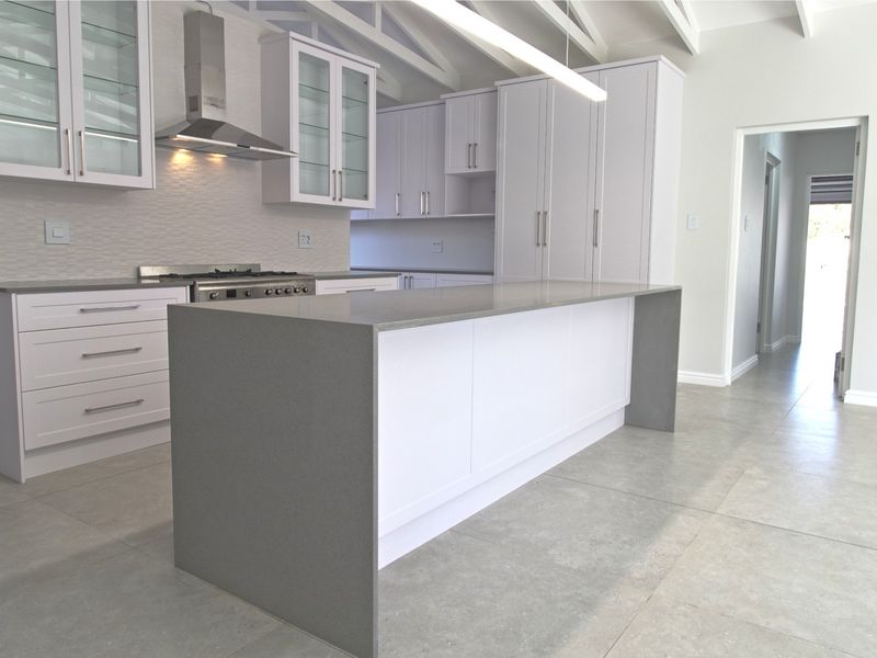 Modern 3 Bedroom, 2 Bathroom Home for Sale in Noorsekloof - Stylish New Build with Premium Finishes - Photo 5