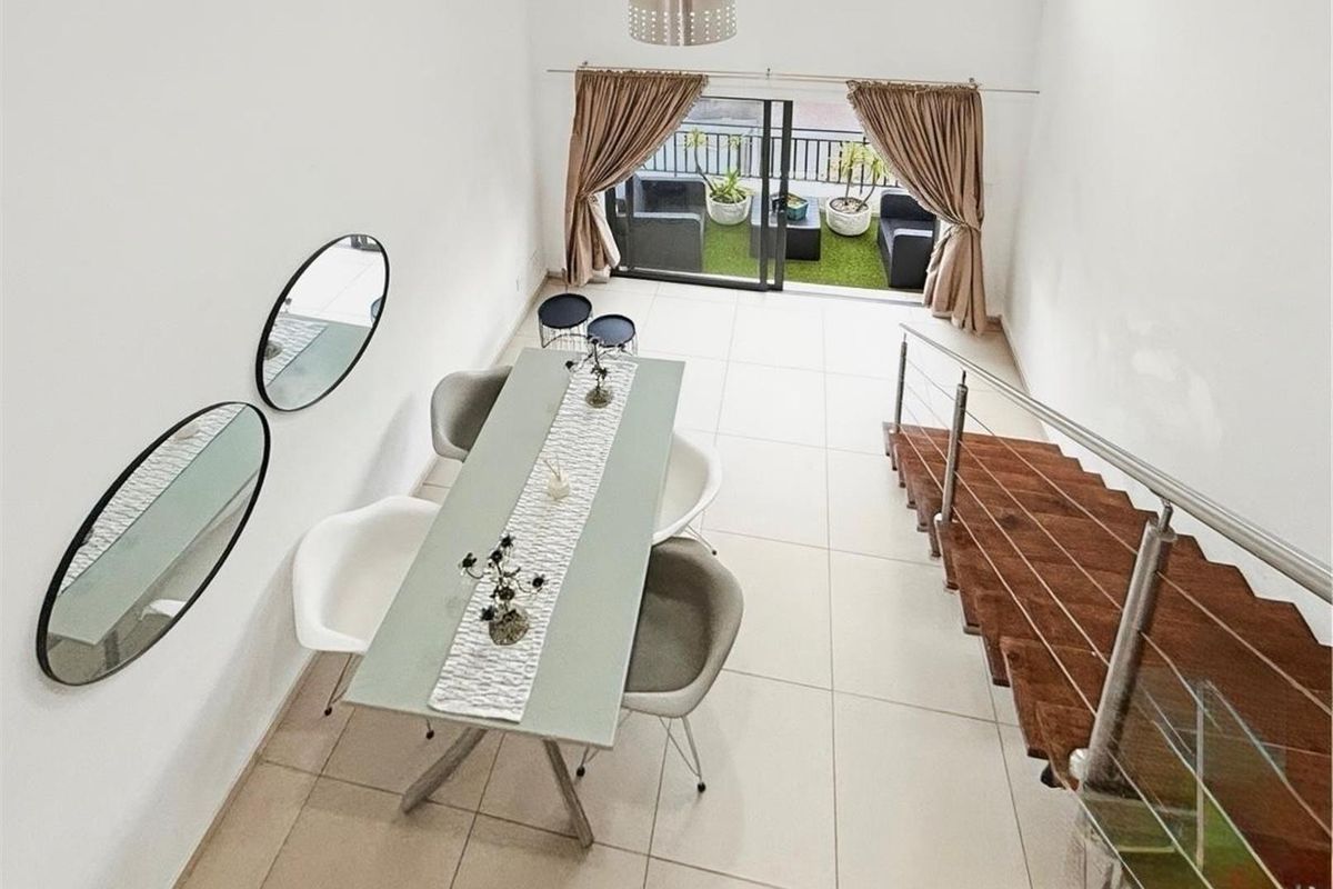 Stylish Fully Furnished Loft Apartment in Prestigious Dainfern - Photo 5