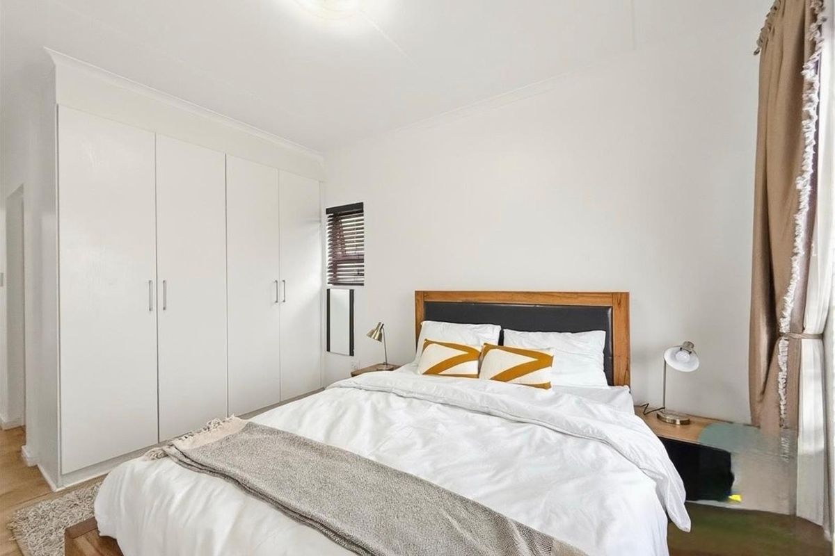 Stylish Fully Furnished Loft Apartment in Prestigious Dainfern - Photo 3