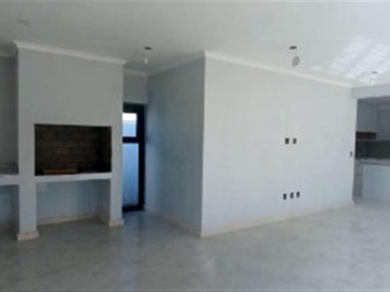 6 BEDROOM 6 BATHROOM MODERN HOUSE IN SANDOWN - Photo 9