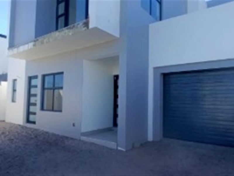 6 BEDROOM 6 BATHROOM MODERN HOUSE IN SANDOWN - Photo 2