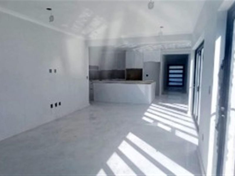 6 BEDROOM 6 BATHROOM MODERN HOUSE IN SANDOWN - Photo 10