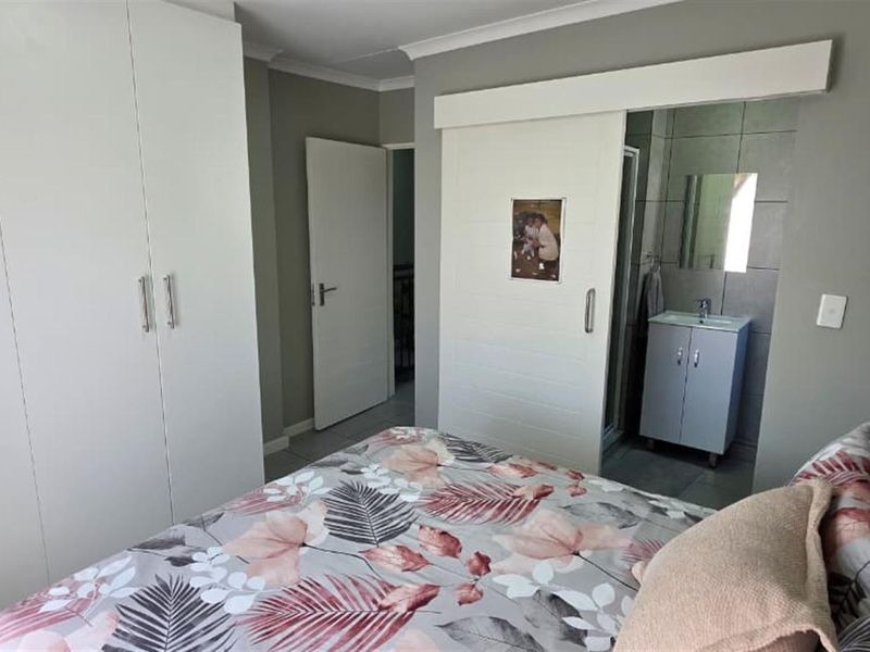 Beautiful Finished Simplex in Terenure, Kempton Park!!!! - Photo 9