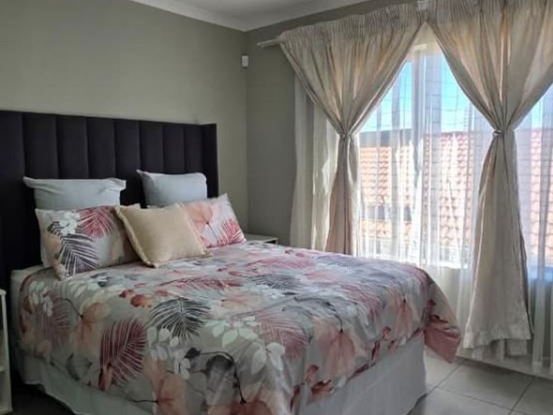 Beautiful Finished Simplex in Terenure, Kempton Park!!!! - Photo 8