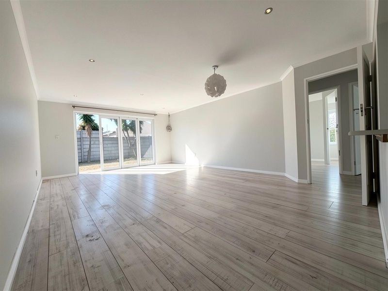 House To Rent in Edgemead, Goodwood - Photo 2