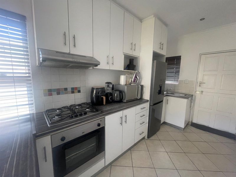 2 Bedroom Ground Floor Flat for Sale in Blue Downs | Belladonna Estate - Photo 2