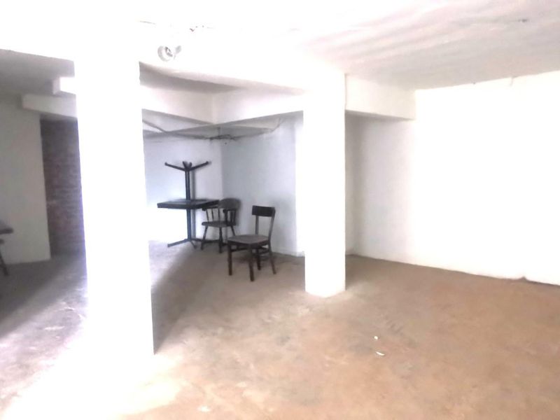 A prime rental premises available to rent.  Immediately available in a prime location. - Photo 7