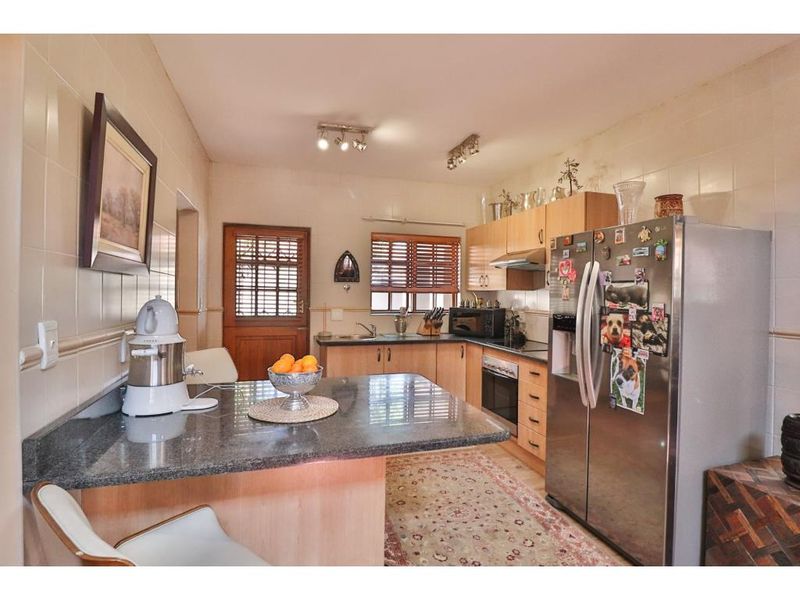 House For Sale in Sought After Security Complex - Photo 4