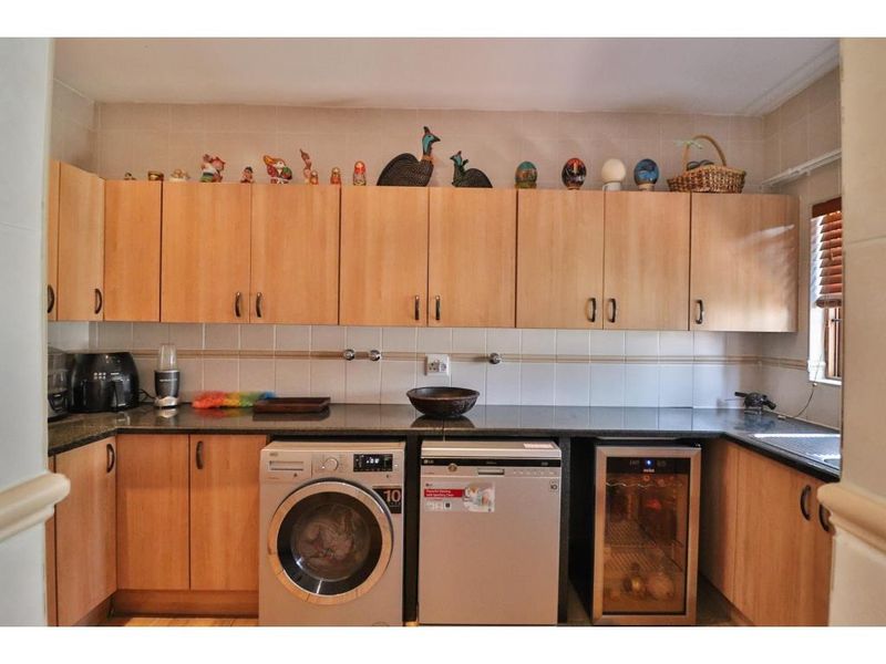 House For Sale in Sought After Security Complex - Photo 5