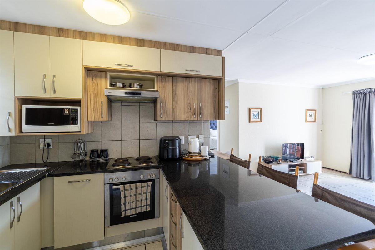 Fantastic 2-Bed Apartment in Morningside Hills, Sandton - Photo 4