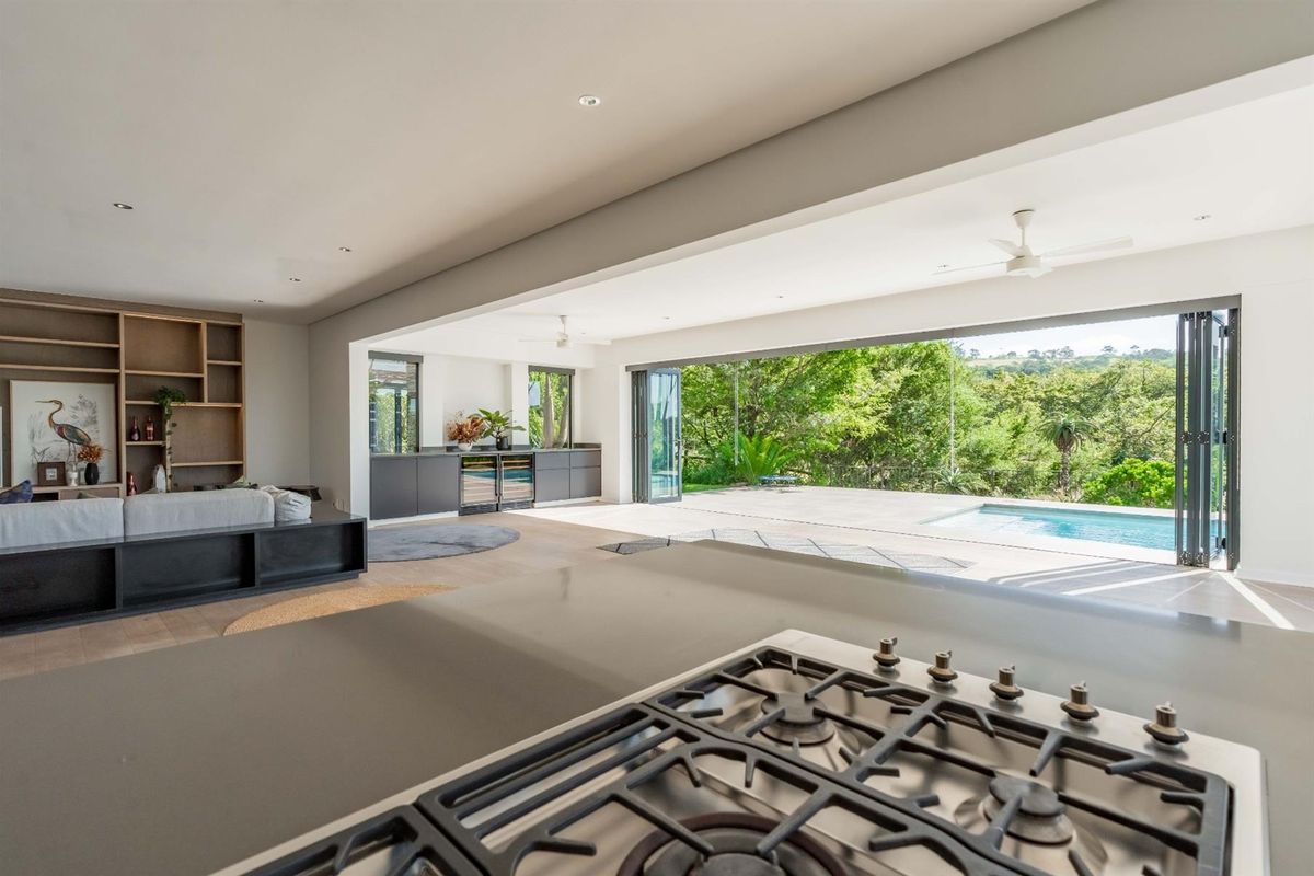 Spacious Entertainer’s Home with Conservancy Views and Flatlet - Photo 4