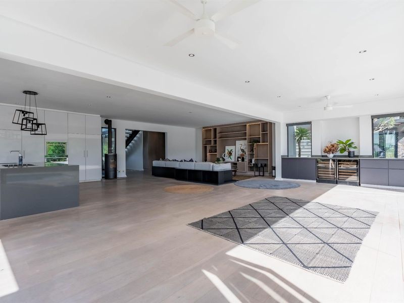 Spacious Entertainer’s Home with Conservancy Views and Flatlet - Photo 3