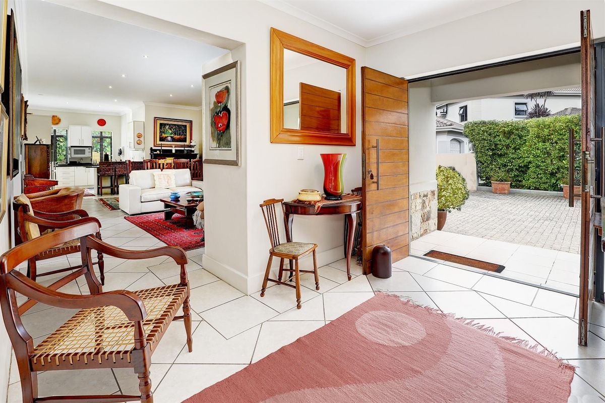 House For Sale in Welgevonden Estate, Durbanville - Photo 2