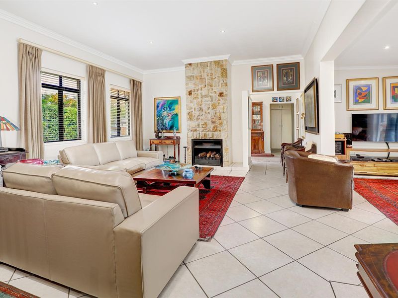 House For Sale in Welgevonden Estate, Durbanville - Photo 5