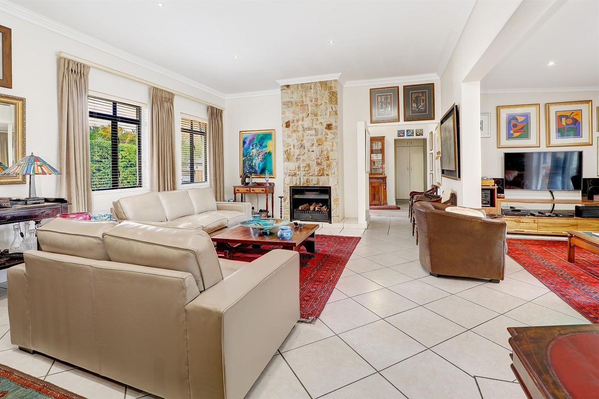 House For Sale in Welgevonden Estate, Durbanville - Photo 5